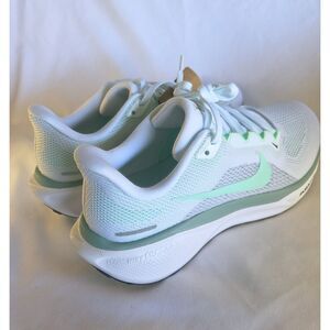 Nike Air Zoom Pegasus 41 Women’s Size 9.5 / Men’s 8 Running Shoes NEW